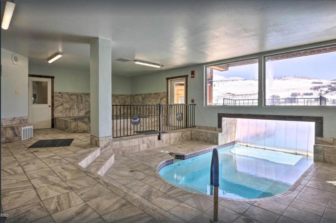 Appartement Relax, Adventure, Views, Amenities+Memories à Granby Extérieur photo