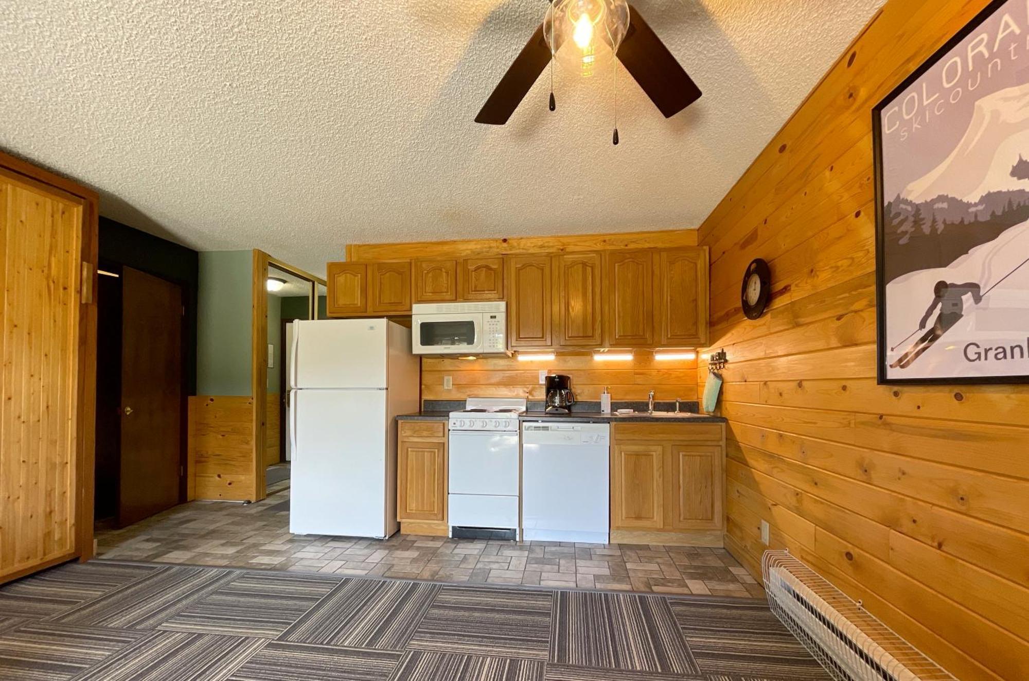 Appartement Relax, Adventure, Views, Amenities+Memories à Granby Extérieur photo